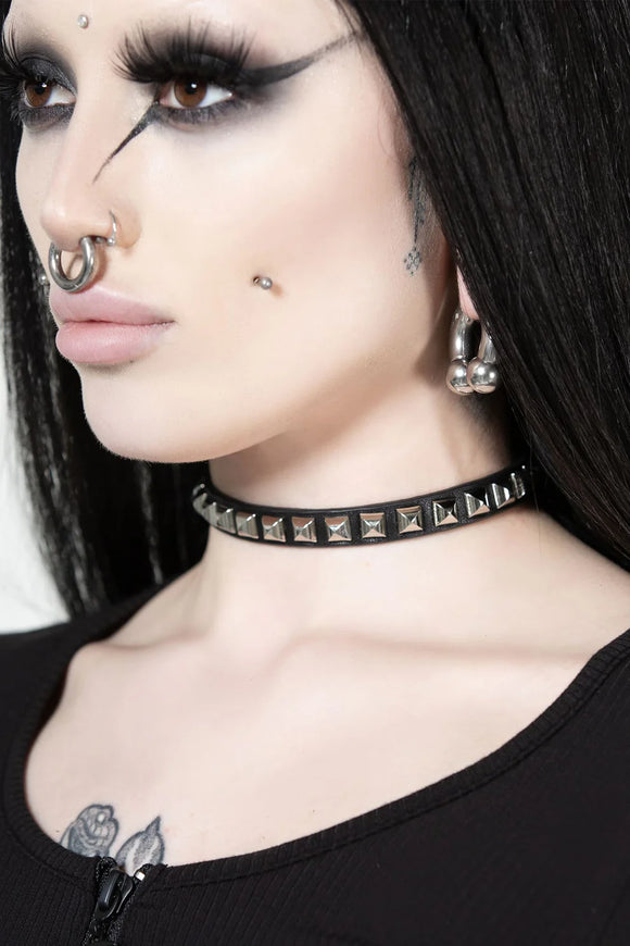 Sorcerous Studded Choker