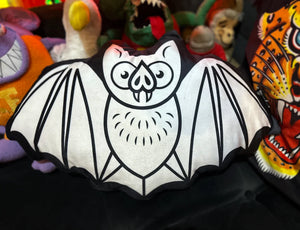 Batty Pillow White/Black